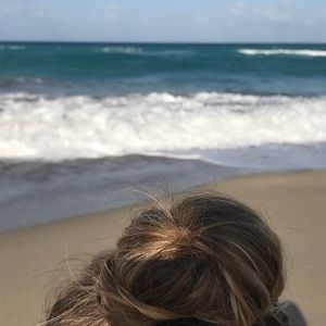 Meet your Posher, Jolie